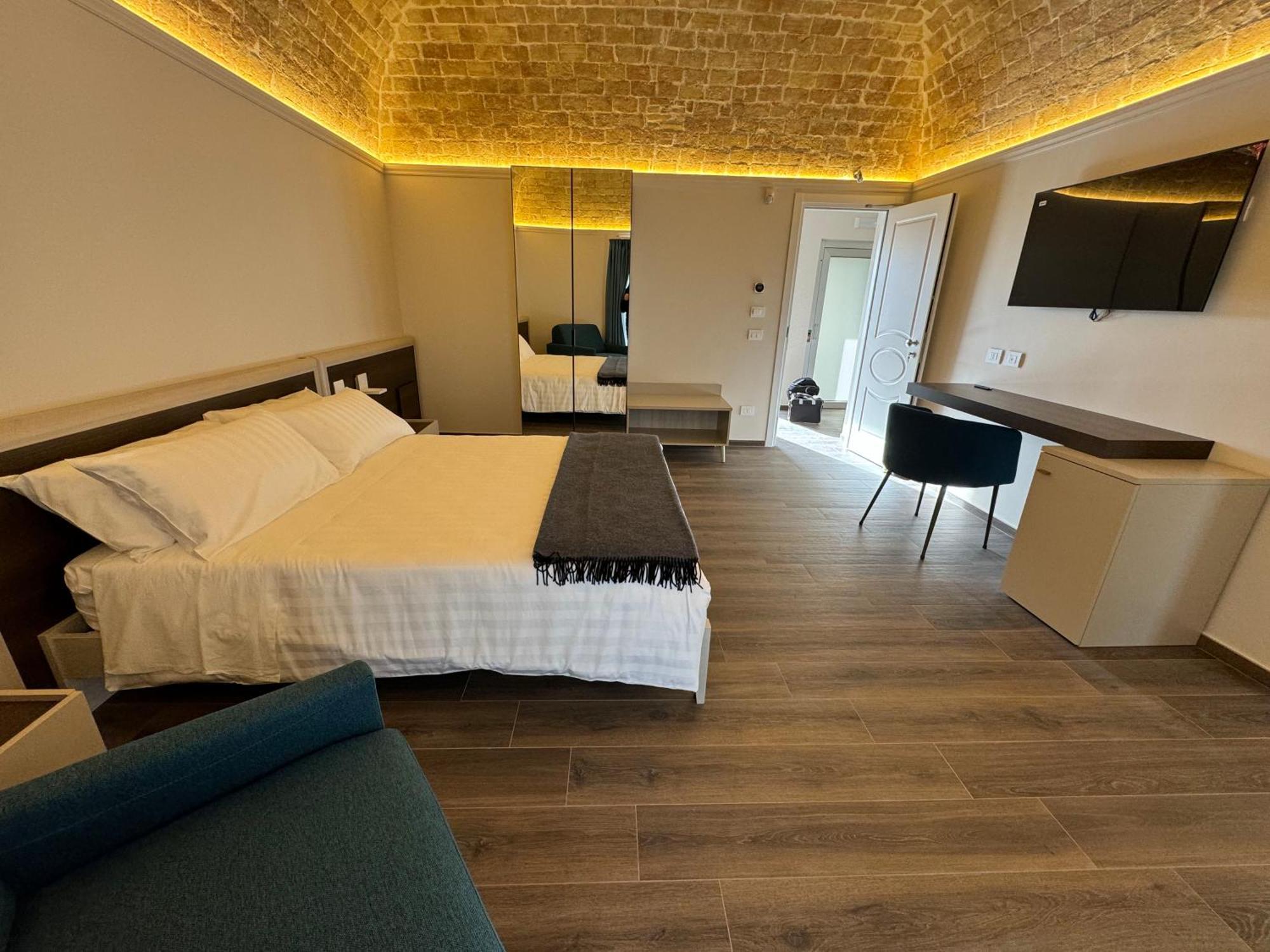 B&B Palazzo Croghan Torre Maggiore Exterior photo
