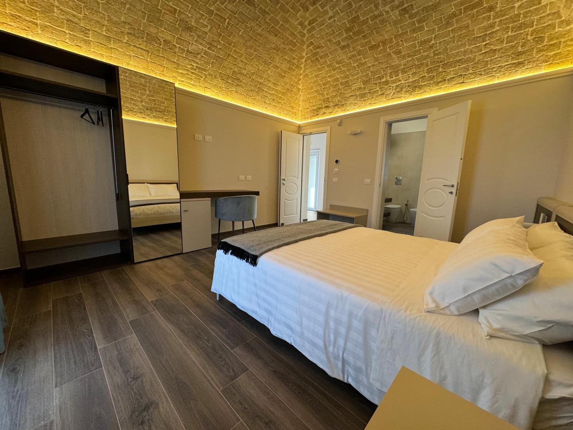 B&B Palazzo Croghan Torre Maggiore Exterior photo